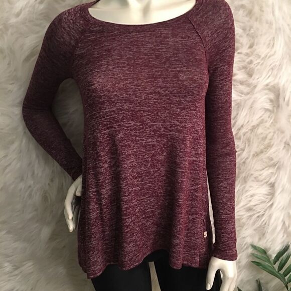 Hollister Comfy Flare out Tee - Picture 1 of 4